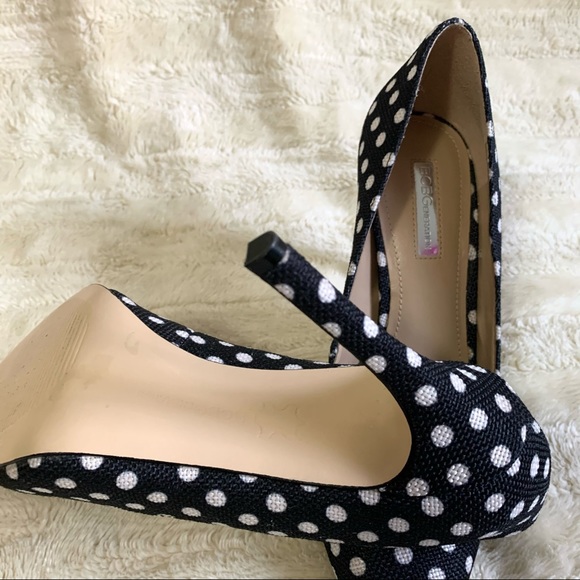 BCBGeneration Treasure Pointed Toe Classic Pumps - Picture 6 of 8